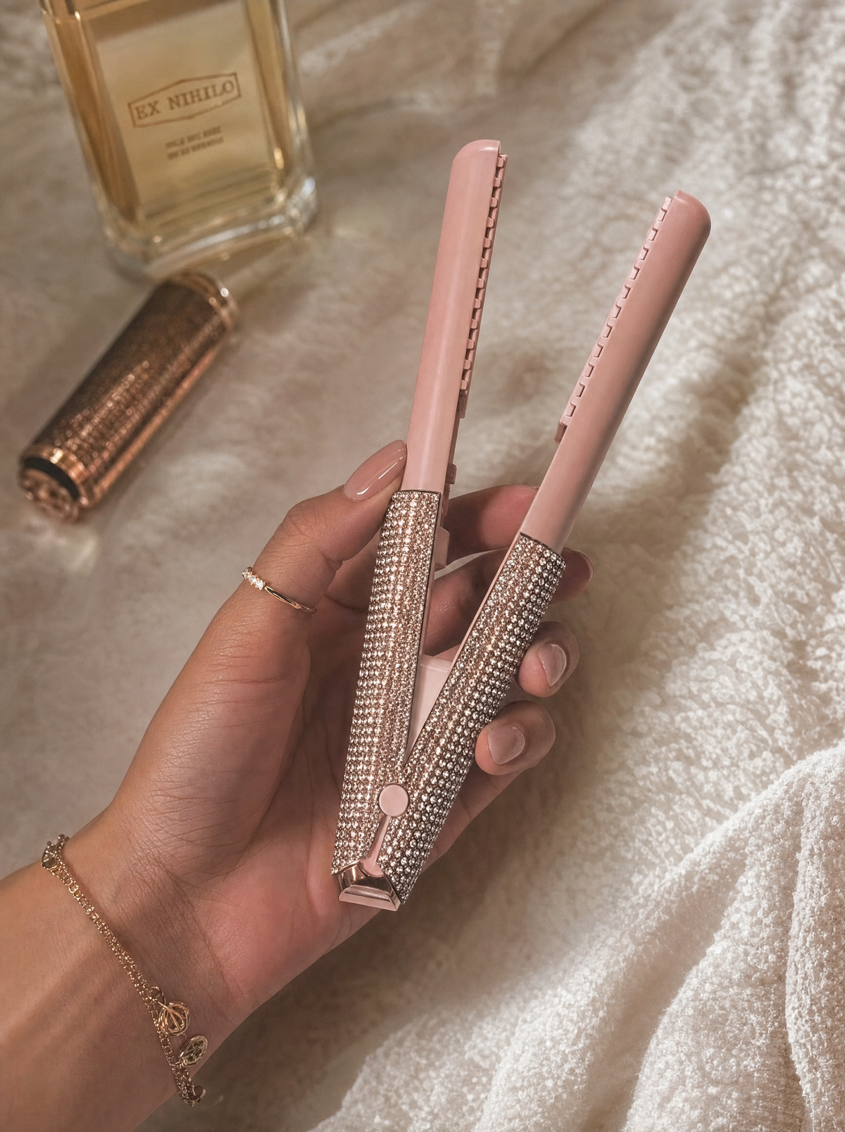 (PRE-ORDERS) VIVORA™ HAIR STRAIGHTENER